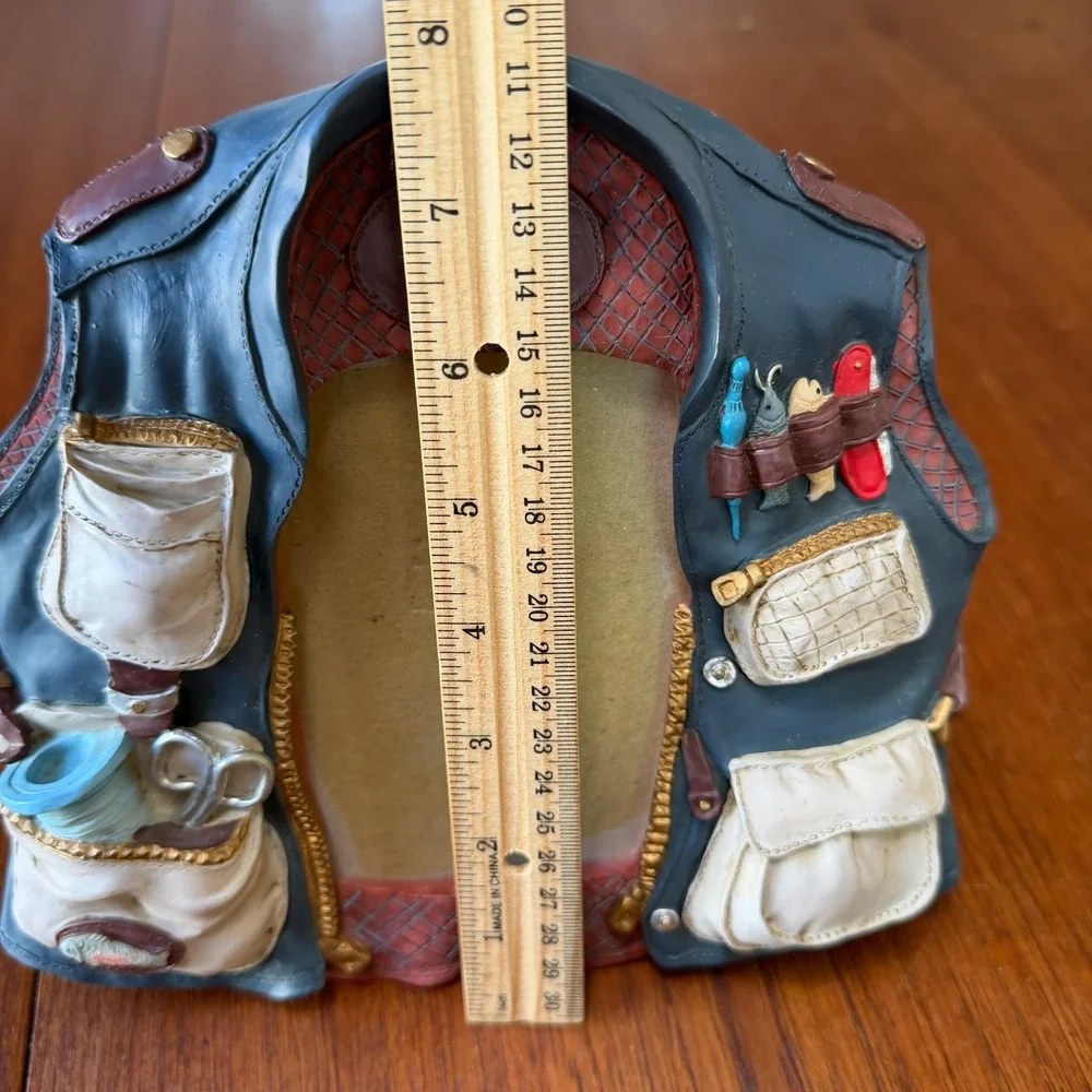 A Fishing Life Vest Photo Frame Resin 3D Fly Fishing Decor 3.5x5